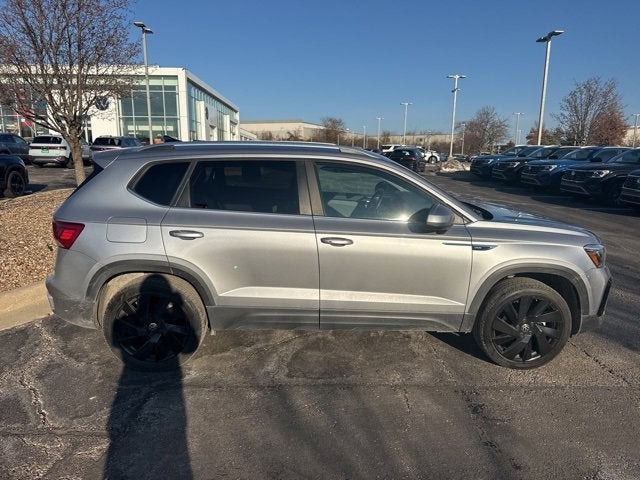 2024 Volkswagen Taos SE