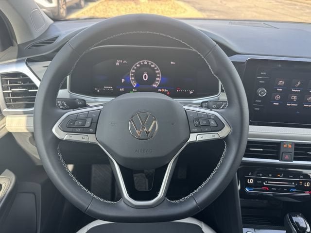 2026 Volkswagen Taos SE