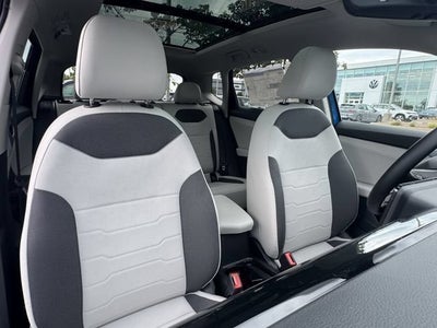 2026 Volkswagen Taos SE