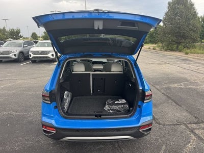 2026 Volkswagen Taos SE