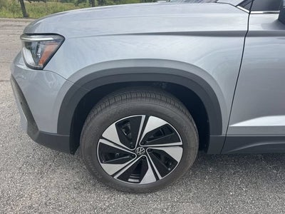 2026 Volkswagen Taos SE