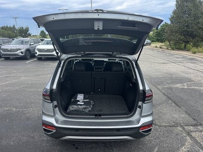 2026 Volkswagen Taos SE