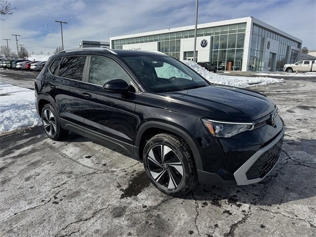 2026 Volkswagen Taos SE