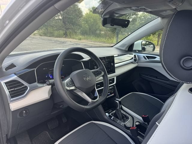 2026 Volkswagen Taos SE