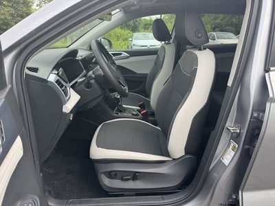 2026 Volkswagen Taos SE