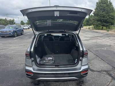 2026 Volkswagen Taos SE