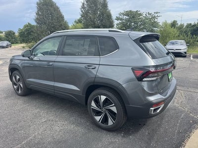 2026 Volkswagen Taos SE