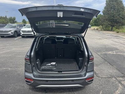 2026 Volkswagen Taos SE