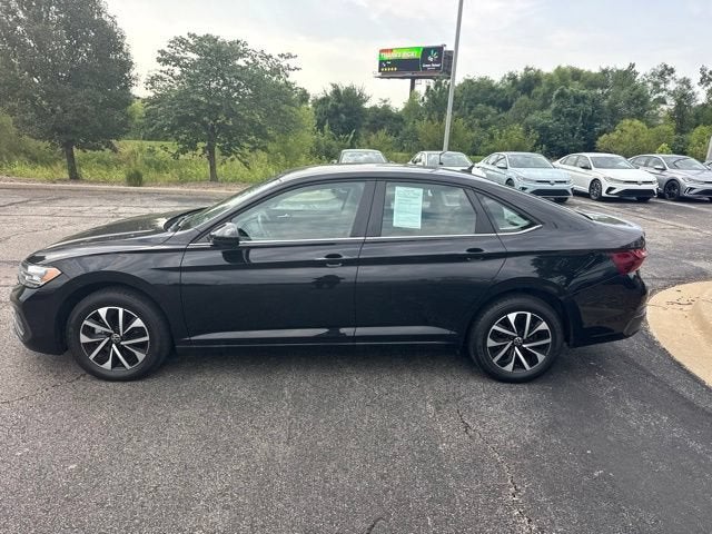 Used 2024 Volkswagen Jetta S with VIN 3VW5M7BU1RM071475 for sale in Kansas City