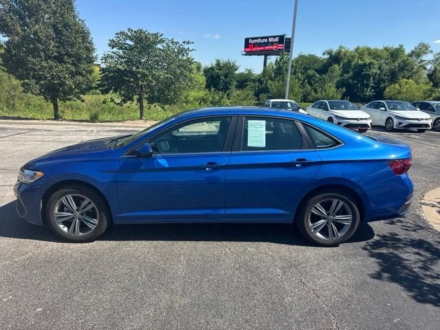 Used 2024 Volkswagen Jetta SE with VIN 3VW7M7BU6RM024564 for sale in Kansas City