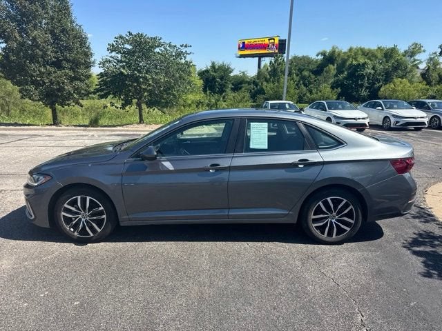 Used 2025 Volkswagen Jetta SE with VIN 3VW7X7BU1SM029894 for sale in Kansas City