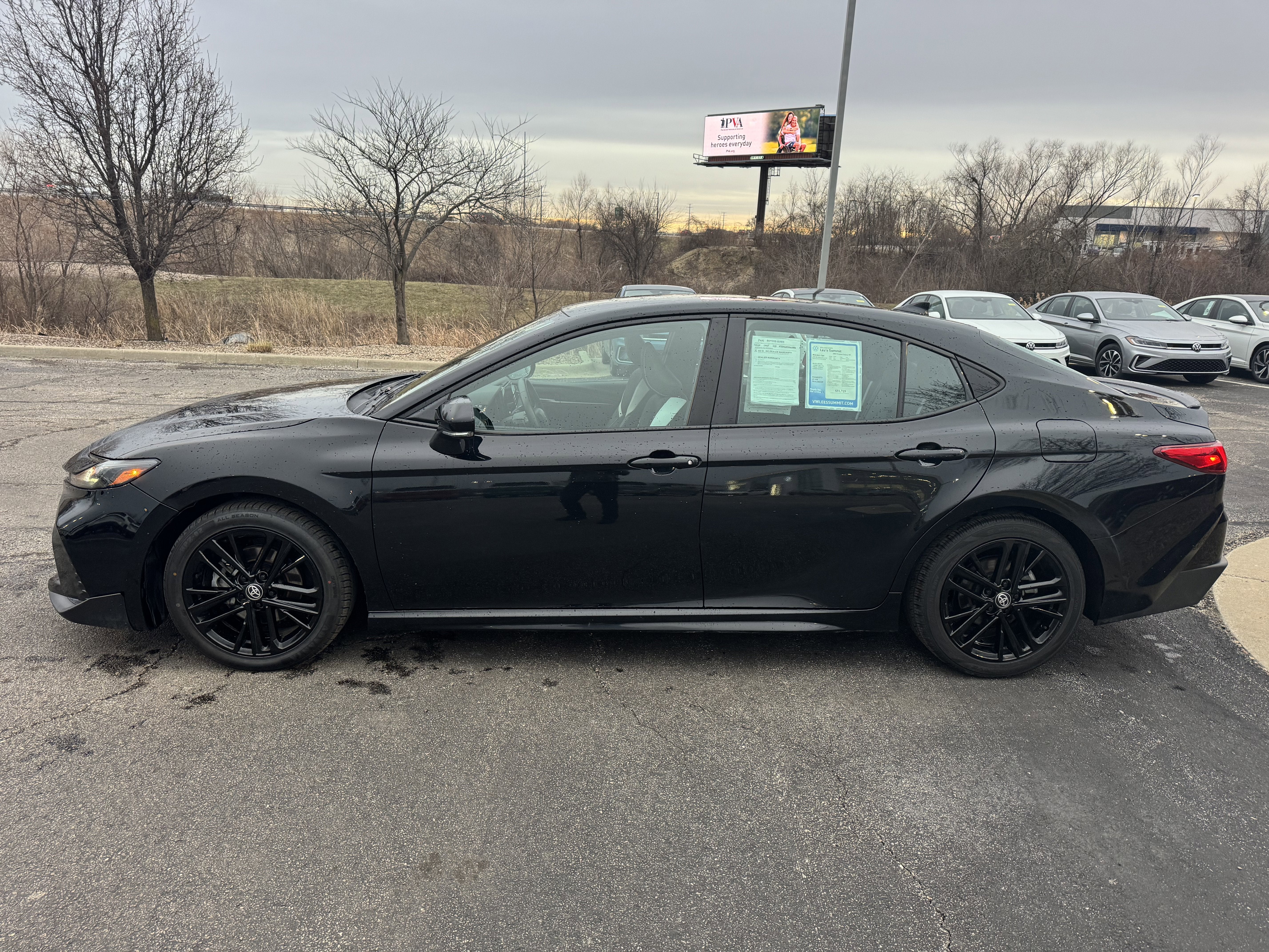 2025 Toyota Camry SE
