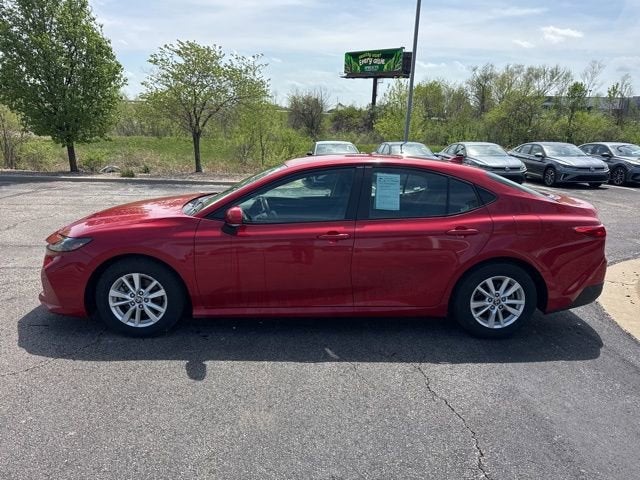 Used 2025 Toyota Camry LE with VIN 4T1DAACKXSU008342 for sale in Kansas City