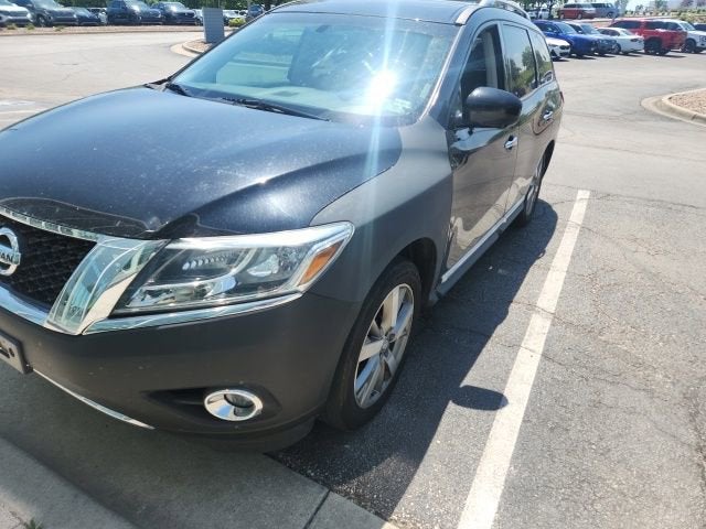 Used 2013 Nissan Pathfinder Platinum with VIN 5N1AR2MM3DC636673 for sale in Lee's Summit, MO
