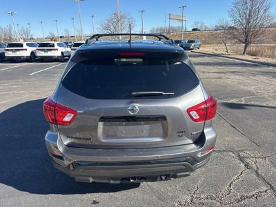 2018 Nissan Pathfinder SL