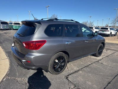 2018 Nissan Pathfinder SL