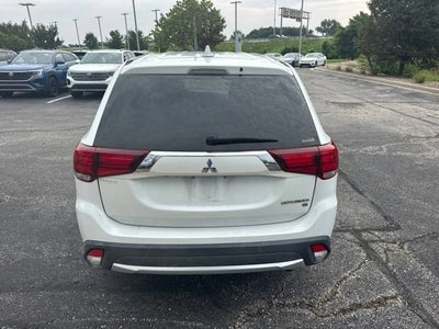2018 Mitsubishi Outlander ES