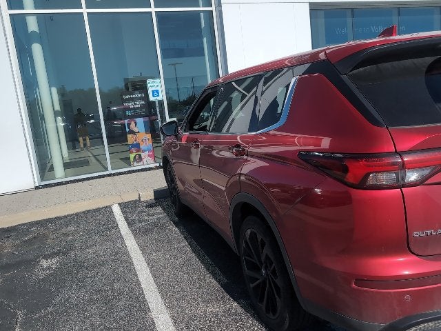 2024 Mitsubishi Outlander SE Black Edition w/Pano Roof