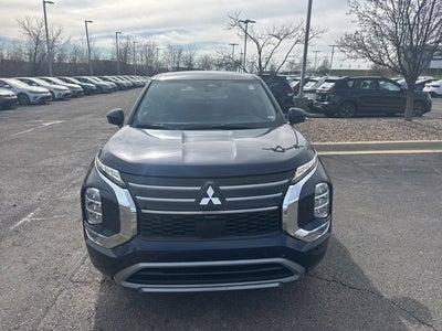 2025 Mitsubishi Outlander SE
