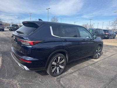 2025 Mitsubishi Outlander SE