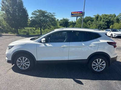 2022 Nissan Rogue Sport SV