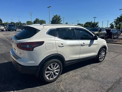 2022 Nissan Rogue Sport SV