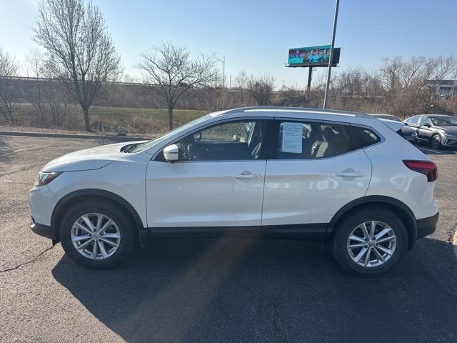 Used 2017 Nissan Rogue Sport SV with VIN JN1BJ1CR1HW127275 for sale in Kansas City