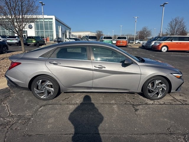 2024 Hyundai Elantra Limited