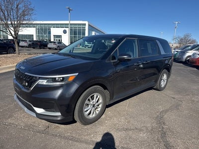 2024 Kia Carnival LX