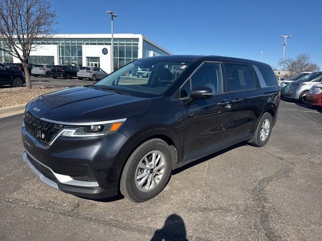 2024 Kia Carnival LX