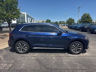 2022 Audi Q5 S line Premium