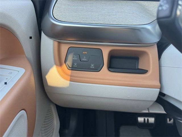 2025 Volkswagen ID. Buzz Pro S Plus