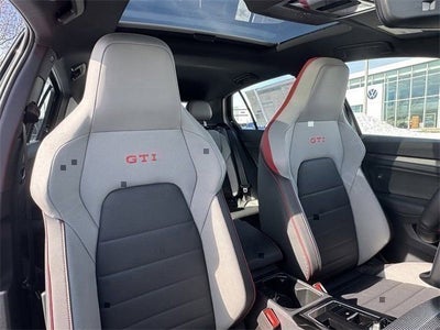 2026 Volkswagen Golf GTI SE