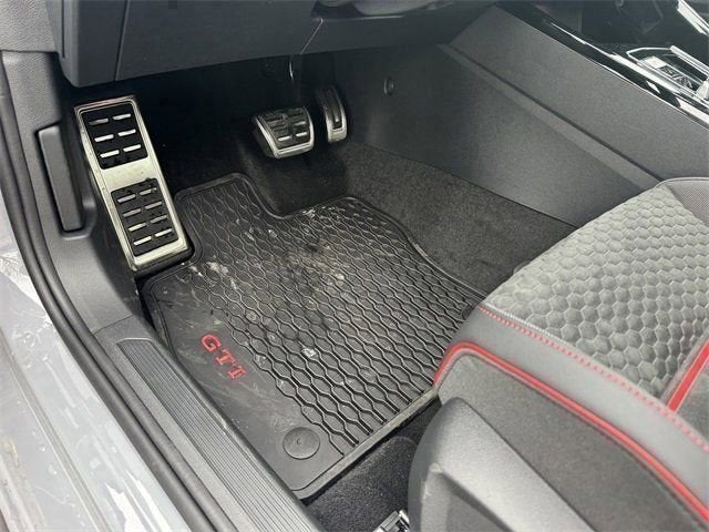 2026 Volkswagen Golf GTI SE