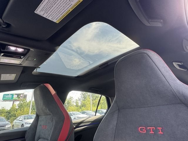 2026 Volkswagen Golf GTI SE