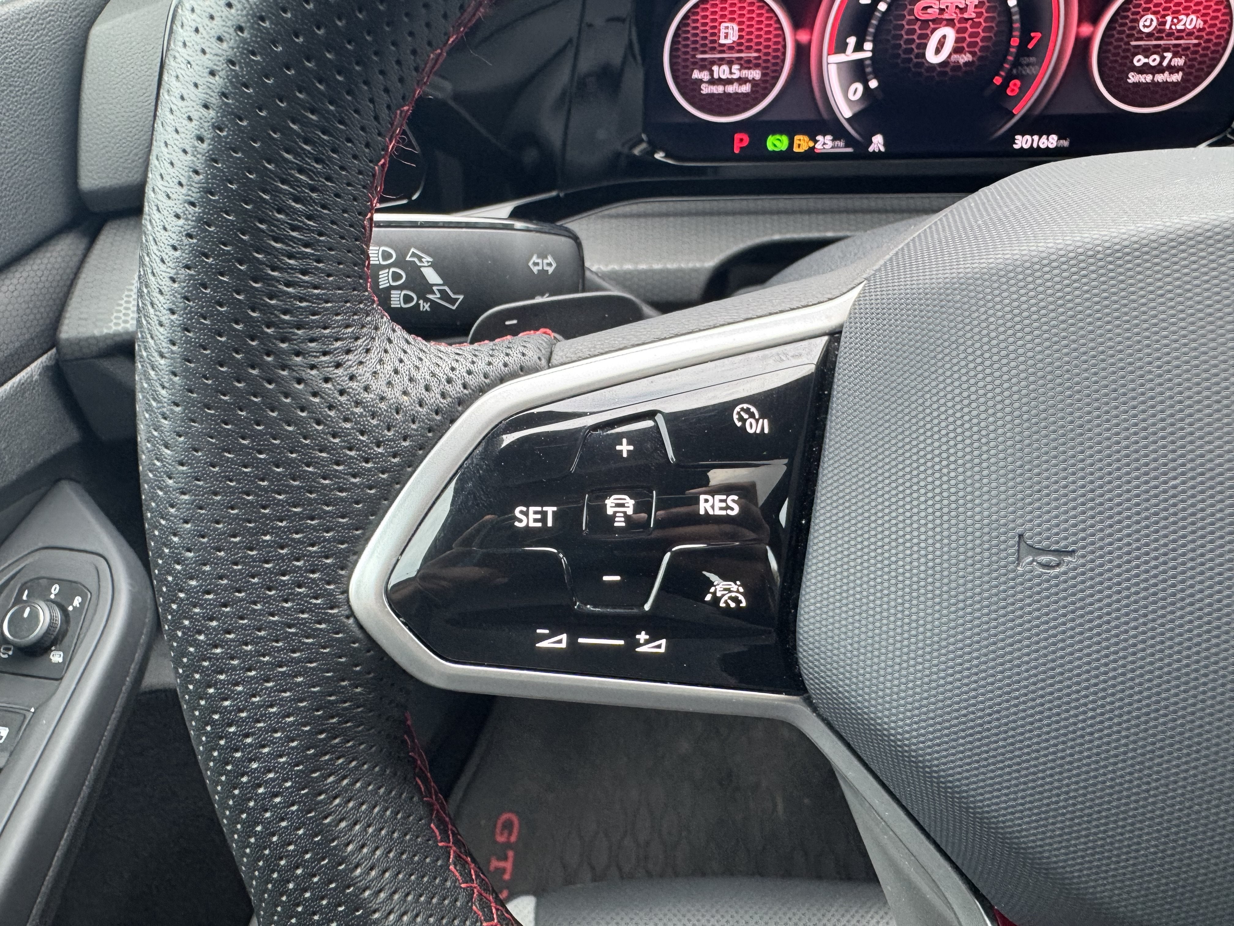 2024 Volkswagen Golf GTI Autobahn