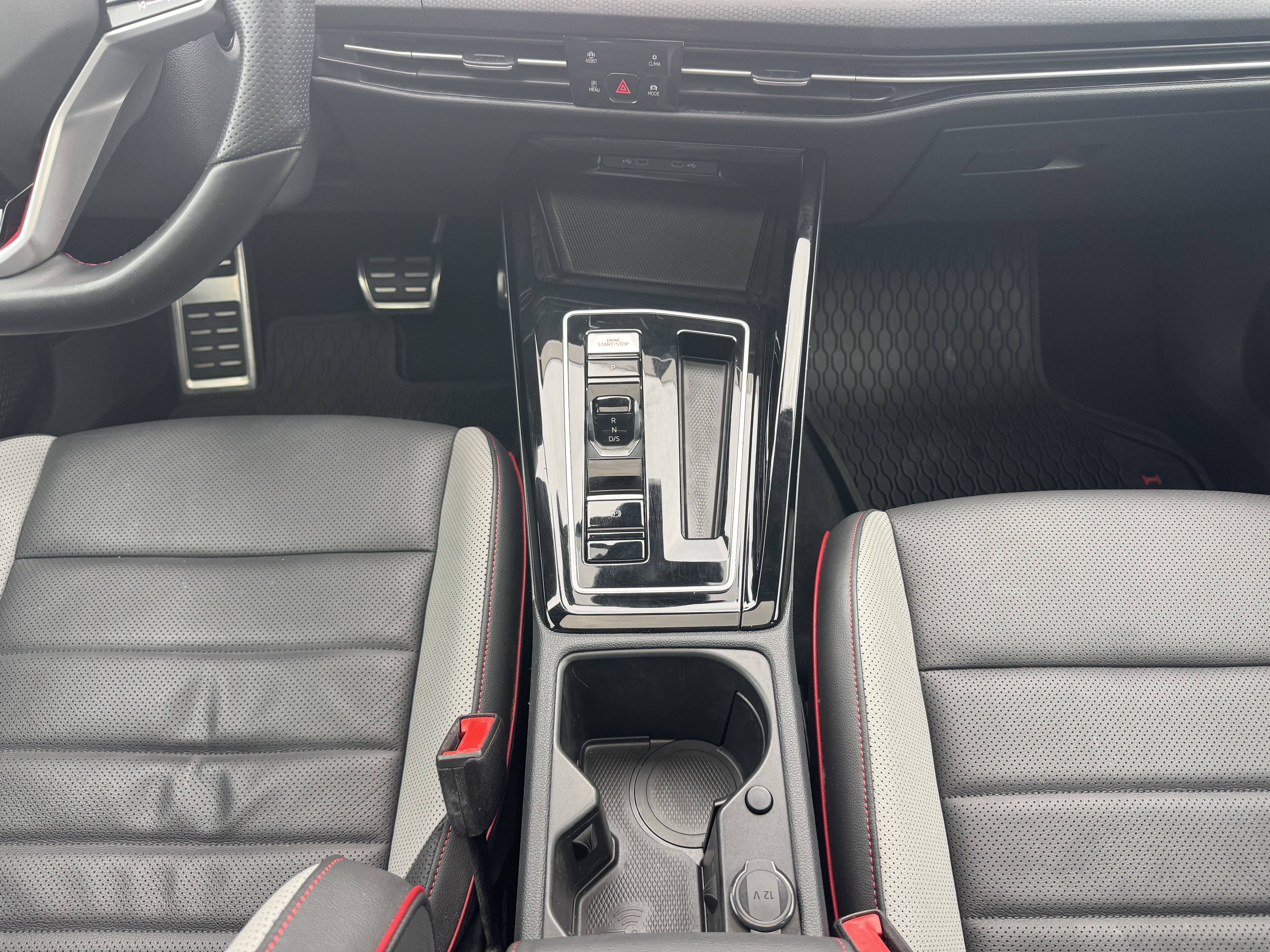 2024 Volkswagen Golf GTI Autobahn