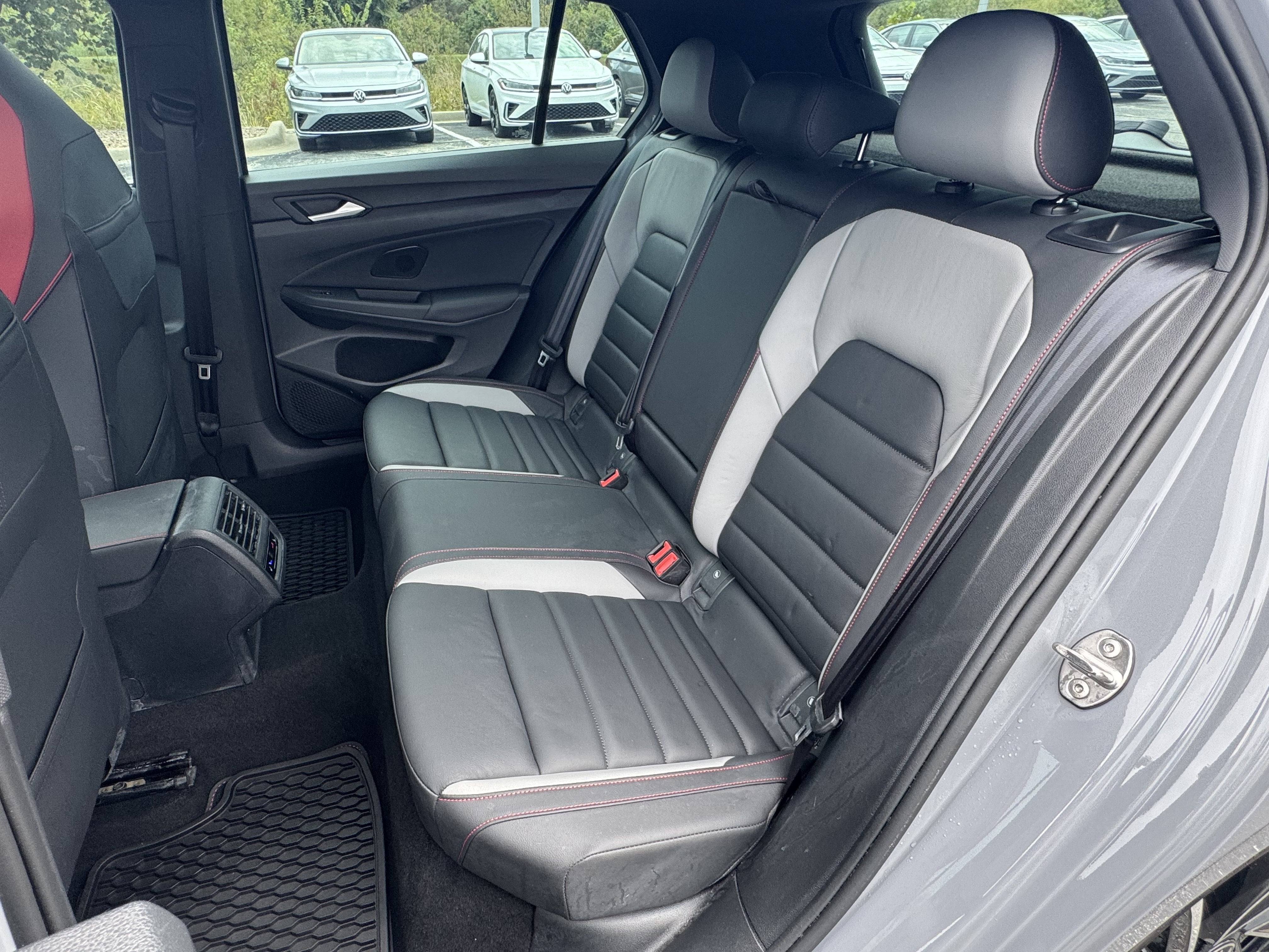 2024 Volkswagen Golf GTI Autobahn