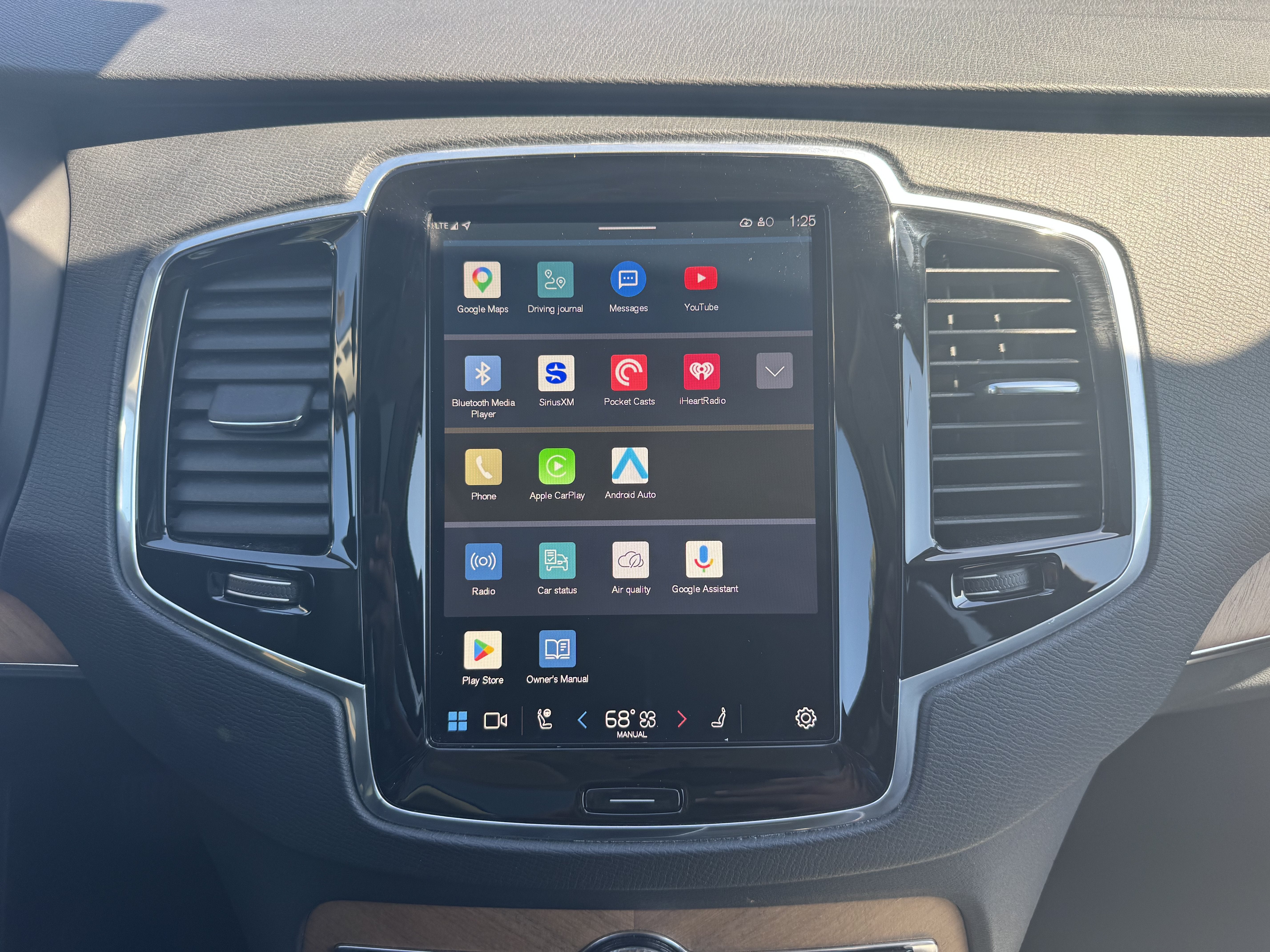 2023 Volvo XC90 Recharge Plug-In Hybrid Plus