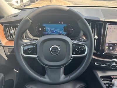 2023 Volvo XC60 Recharge Plug-In Hybrid Ultimate Bright Theme