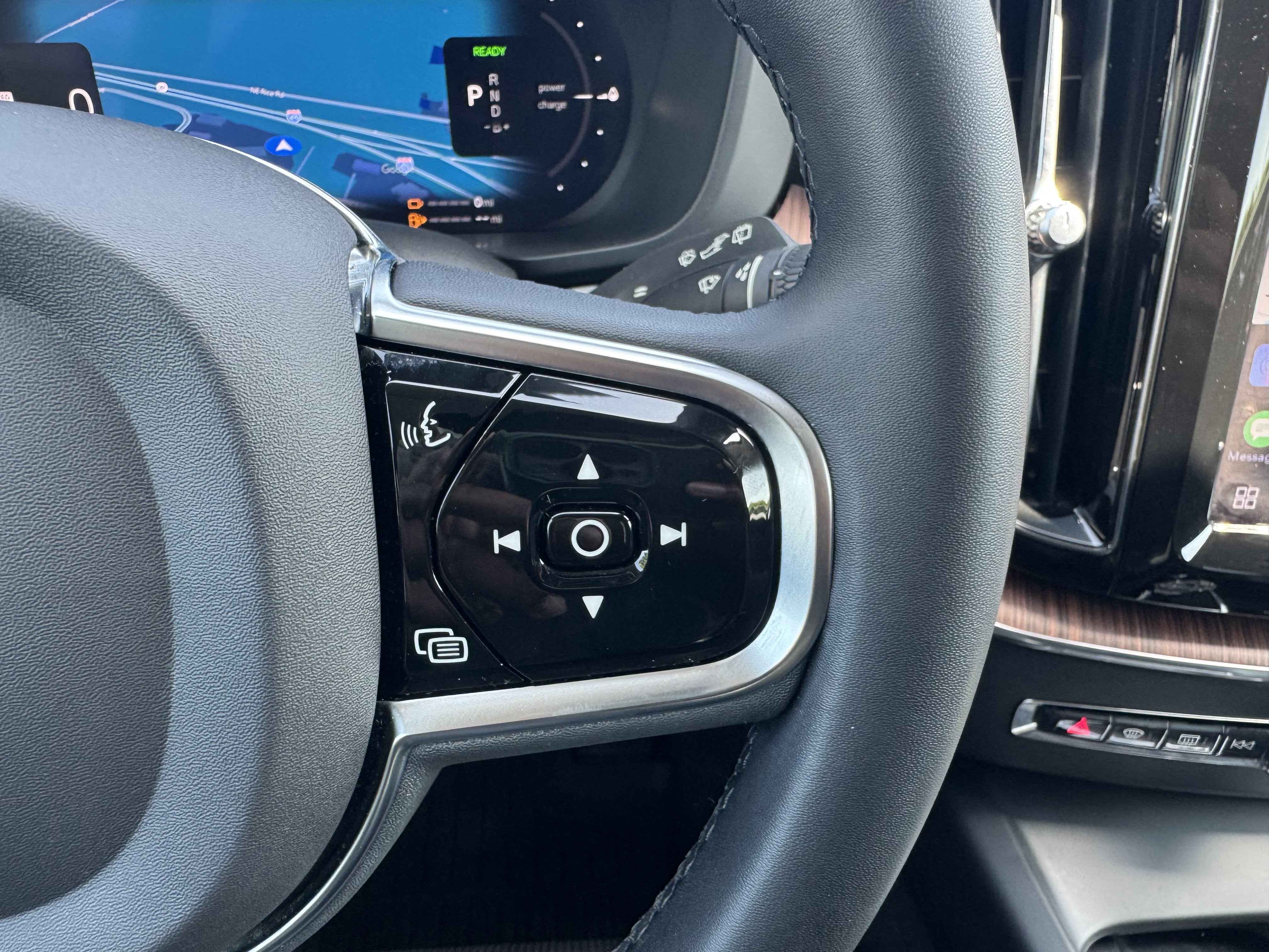 2023 Volvo XC60 Recharge Plug-In Hybrid Ultimate Bright Theme