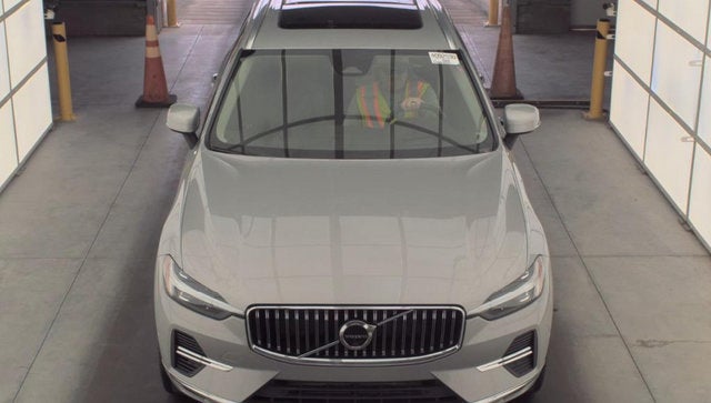 Used 2023 Volvo XC60 Ultimate with VIN YV4H60DF9P1265937 for sale in Kansas City