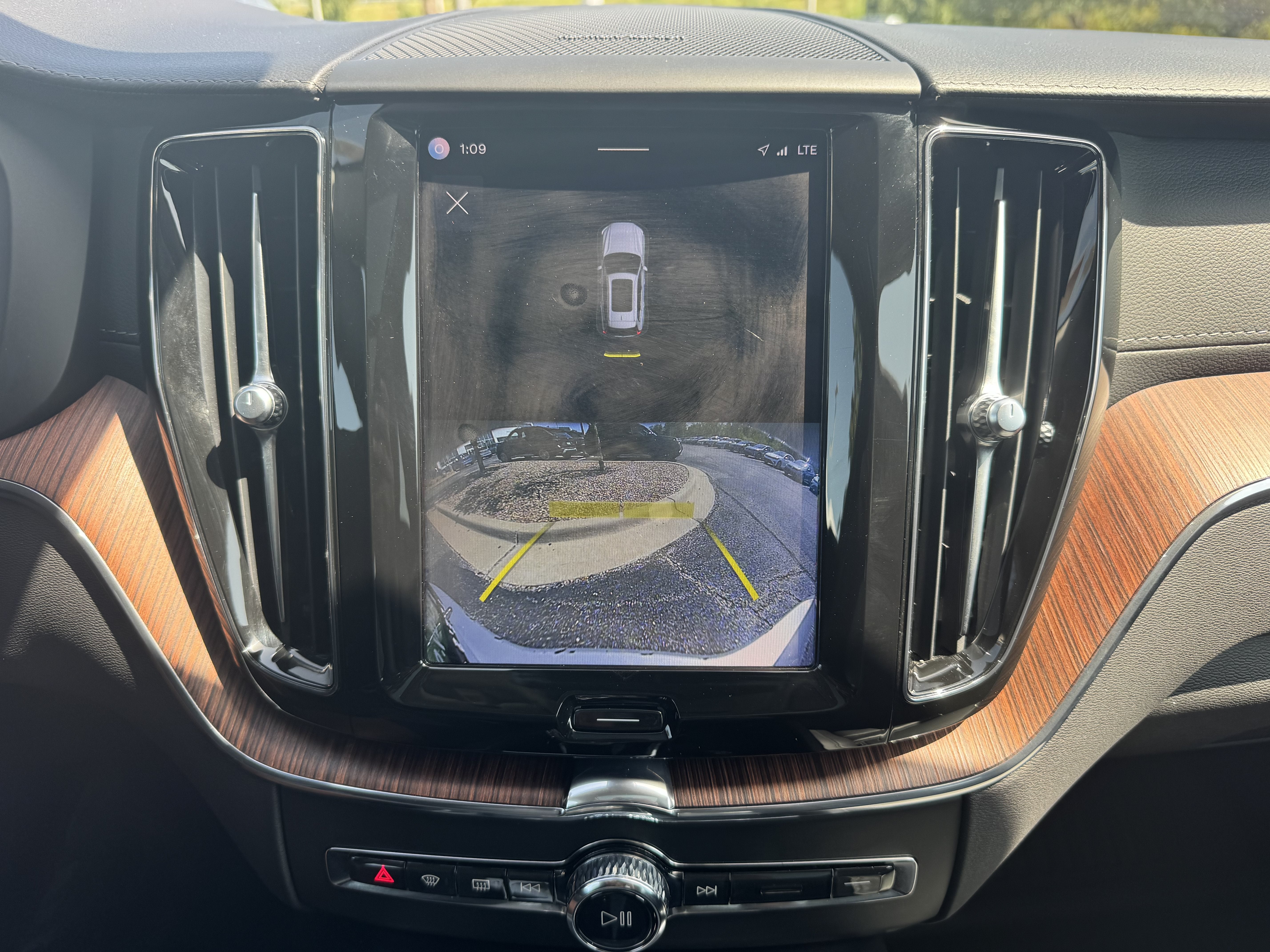 2023 Volvo XC60 Recharge Plug-In Hybrid Ultimate Bright Theme