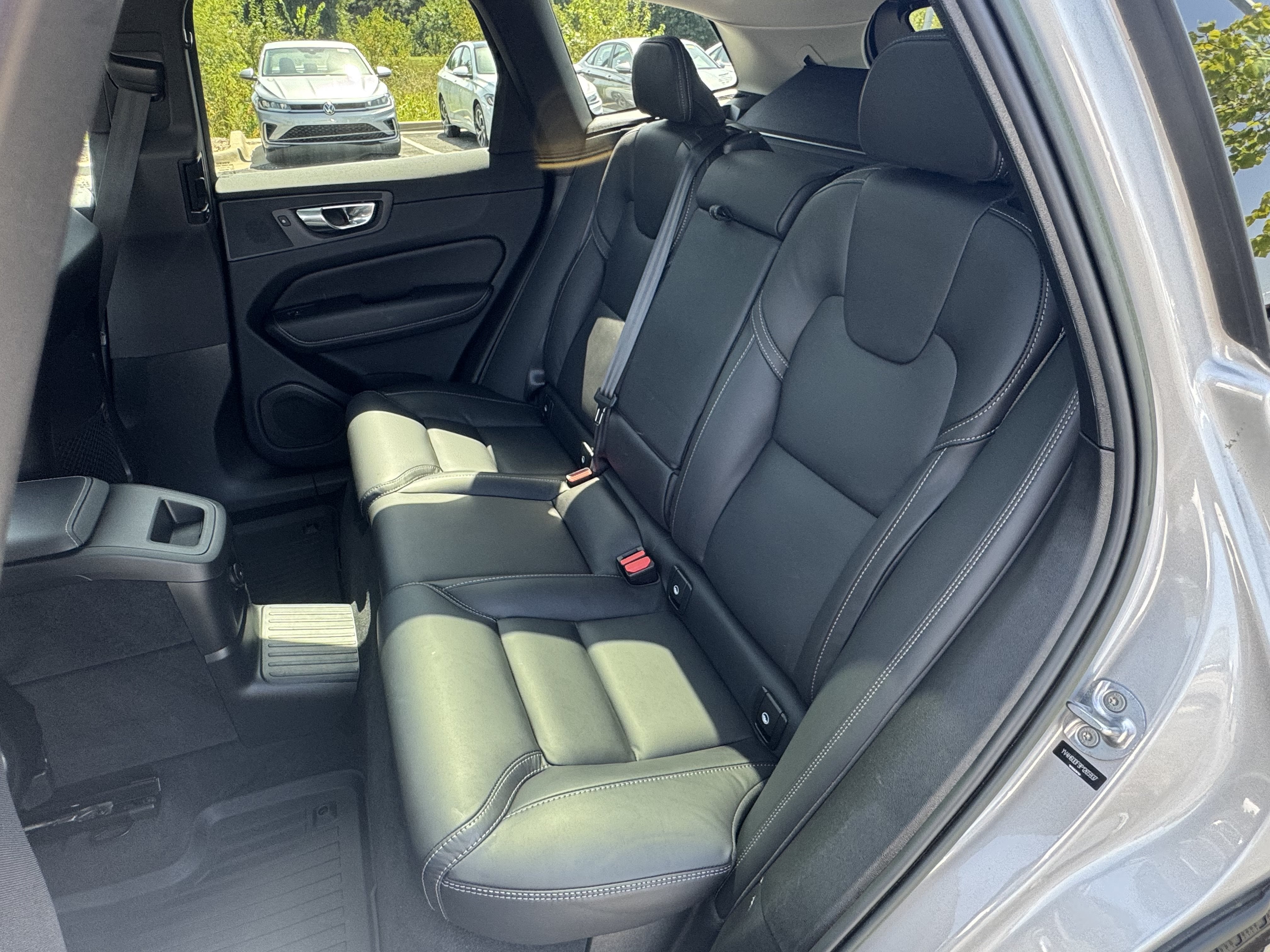 2023 Volvo XC60 Recharge Plug-In Hybrid Ultimate Bright Theme