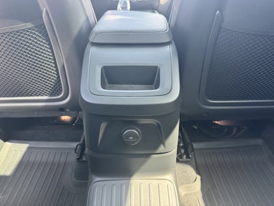 2023 Volvo XC60 Recharge Plug-In Hybrid Ultimate Bright Theme