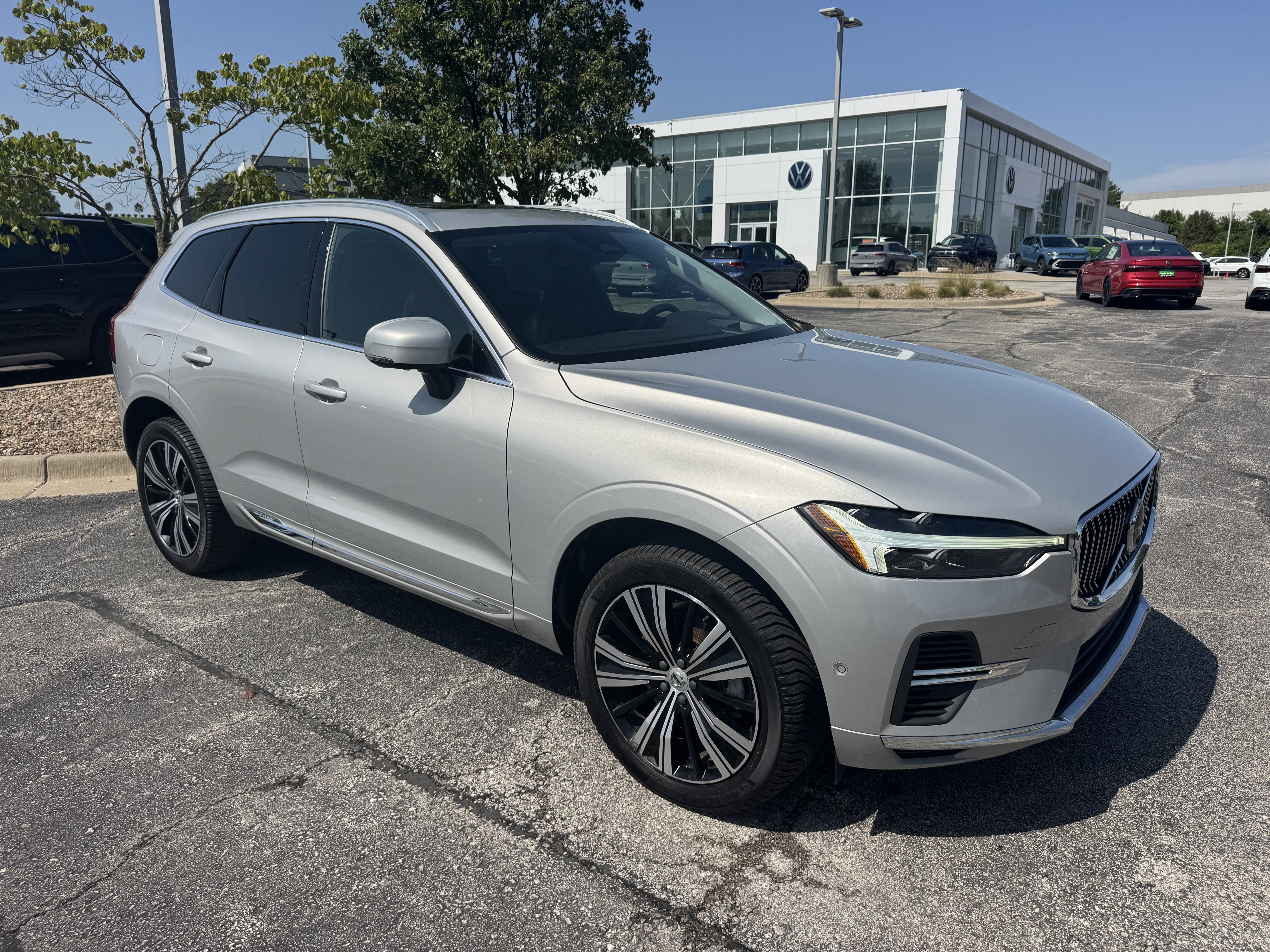 2023 Volvo XC60 Recharge Plug-In Hybrid Ultimate Bright Theme