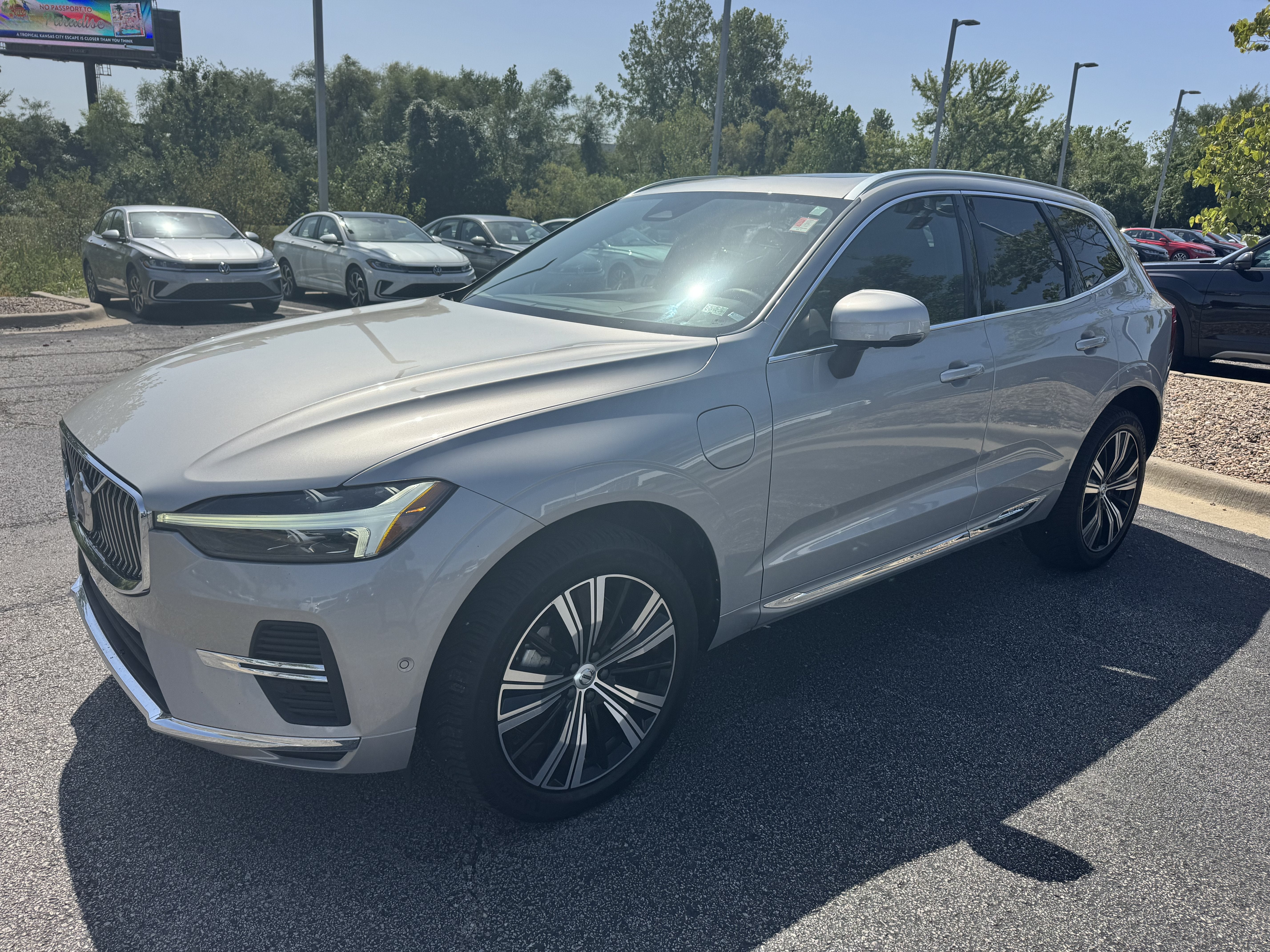 2023 Volvo XC60 Recharge Plug-In Hybrid Ultimate Bright Theme